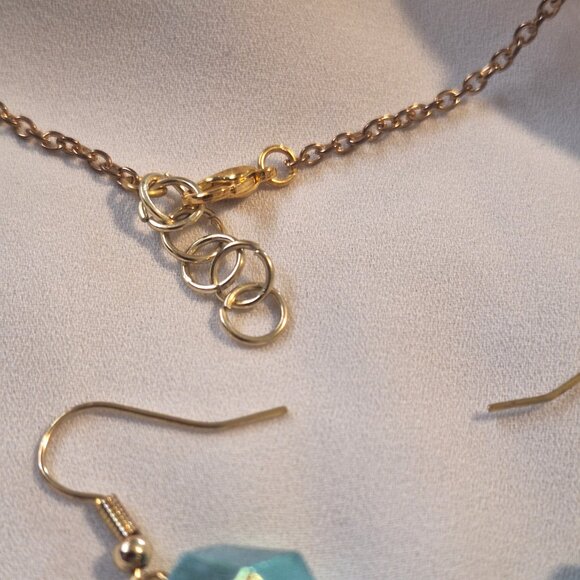 Artisan Handmade Resin Sparkly Aqua Blue Gem Shape Necklace Earring Jewelry Set - Picture 7 of 8